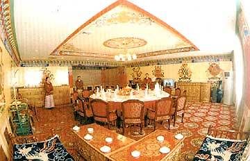 Sun Island Hotel Lhasa Exterior foto